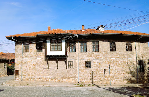 Етнографска експозиция "Сладкаровата къща"